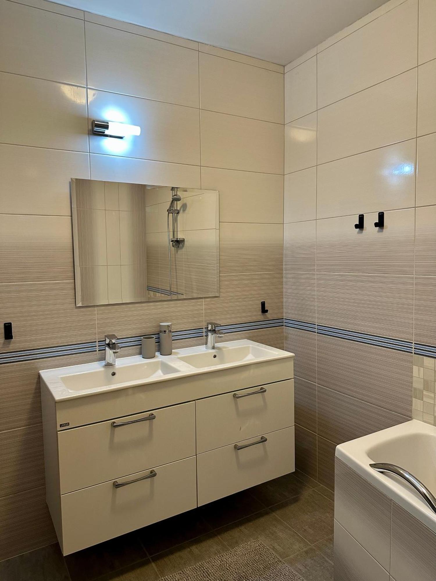 Siroka Apartment Tabor