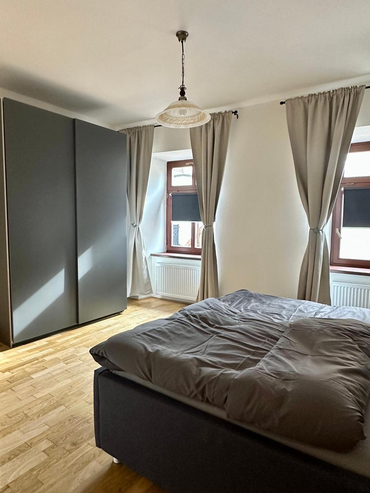 Siroka Apartment *